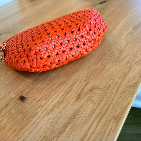 Clare V PETITE FANNY in Bright Poppy Rattan NWT $345 - Picture 5 of 11